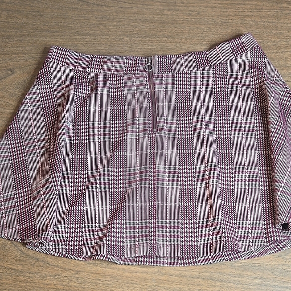 SO Plaid Mini Skirt, Maroon, Juniors Size XXL - Picture 2 of 7